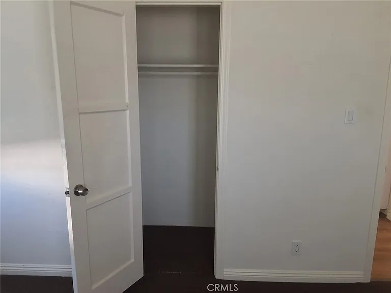 1616 W Gardena Blvd — Photo 3