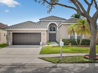 1005 Cedar Falls Dr, Weston, FL 33327