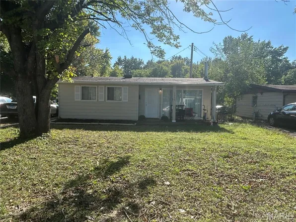 1326 Saint Zita Ln, Cahokia, IL 62206