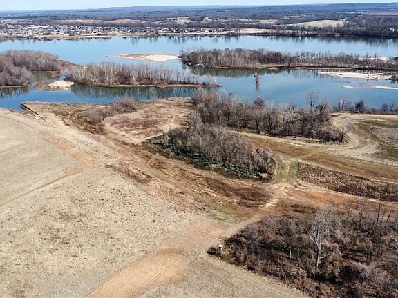 3rd image of Highway 300 Rd