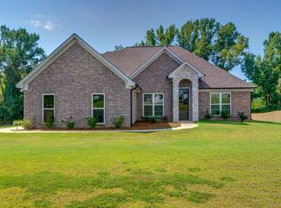 185 Crest Loop Rd, Clanton, AL 35045