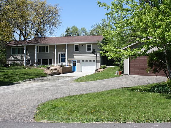 2nd image of 14475 Woodville Dr