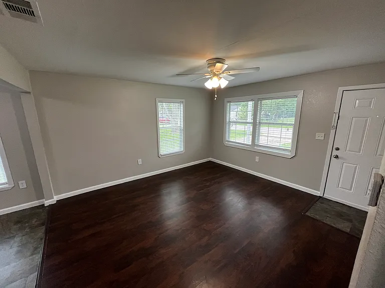 9558 Rylie Crest Dr — Photo 4