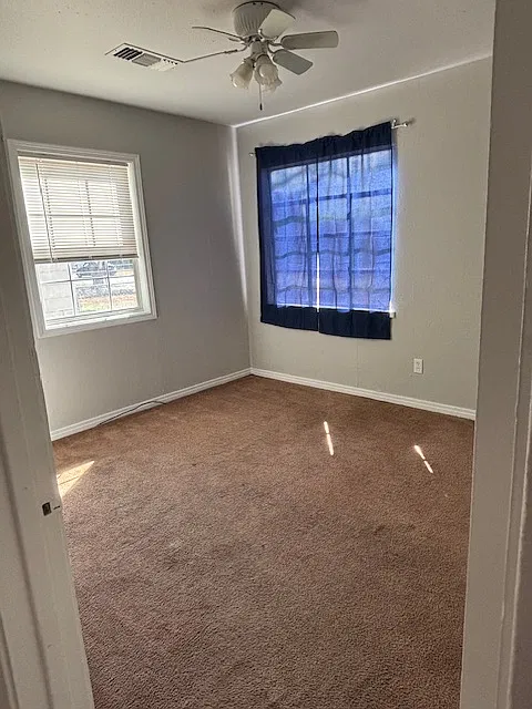 2 bed, 720 sqft, $1,000 — Photo 4
