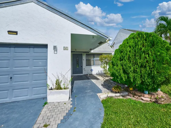 57 Peachtree Place, Boynton Beach, FL 33436