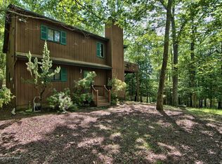 158 Forest Dr, Canadensis, PA 18325