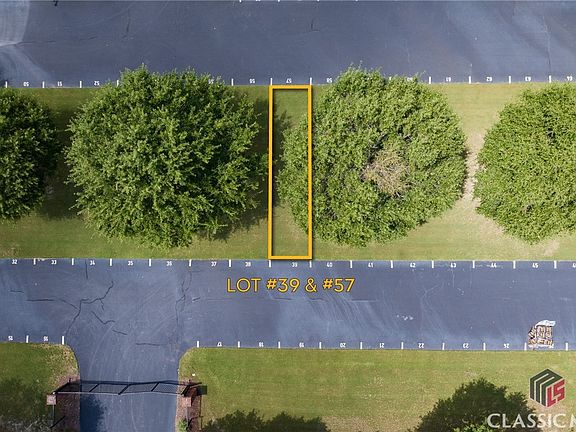 2nd image of 225 Oak Street #39