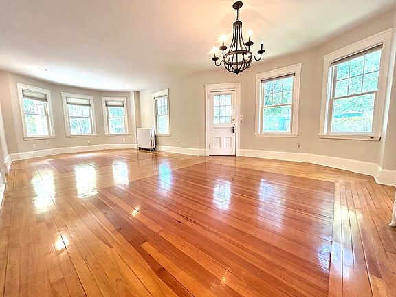 4th image of 59 Ackers Ave #1