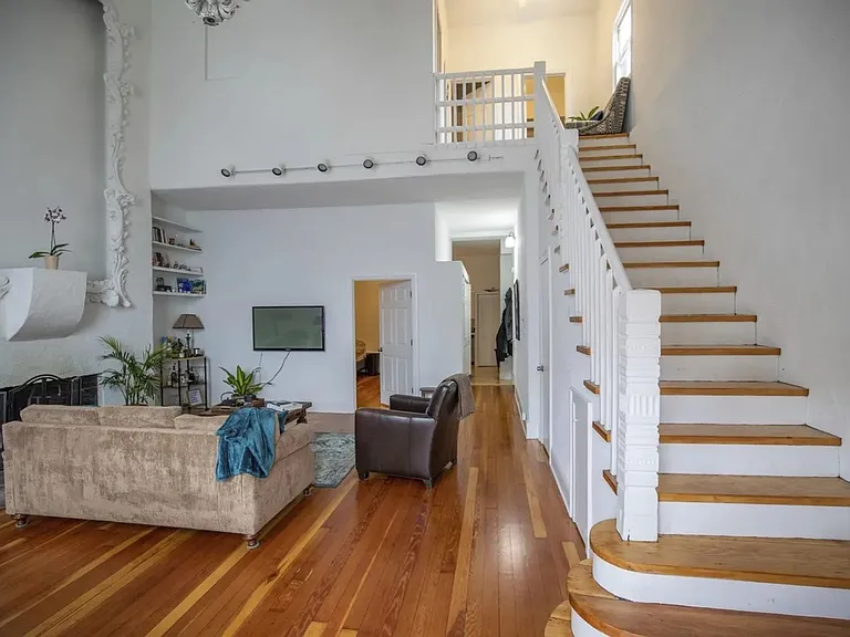 2052 N Halsted St — Photo 3