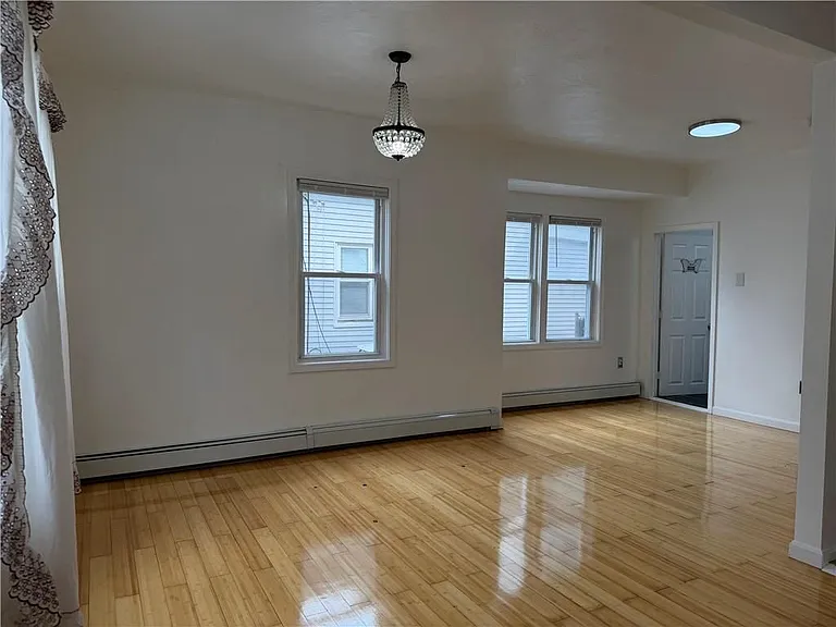38 Marion Ave — Photo 6