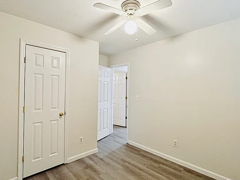 909 Meadow Dr — Photo 15