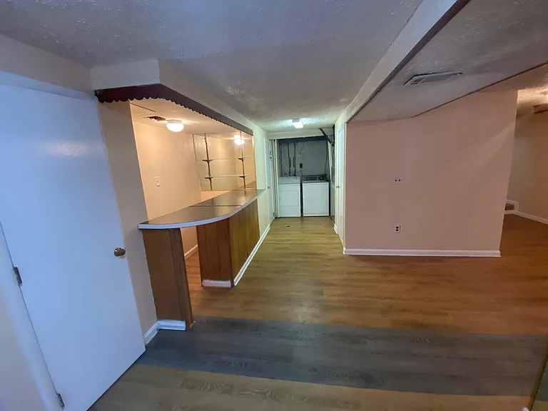 5506 Southampton Dr — Photo 12