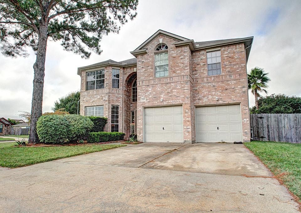 1st image of 2503 Desert Sage Dr