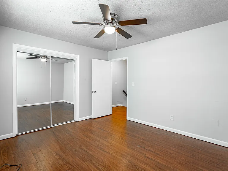 Saint Victors Lane Townhomes — Photo 13