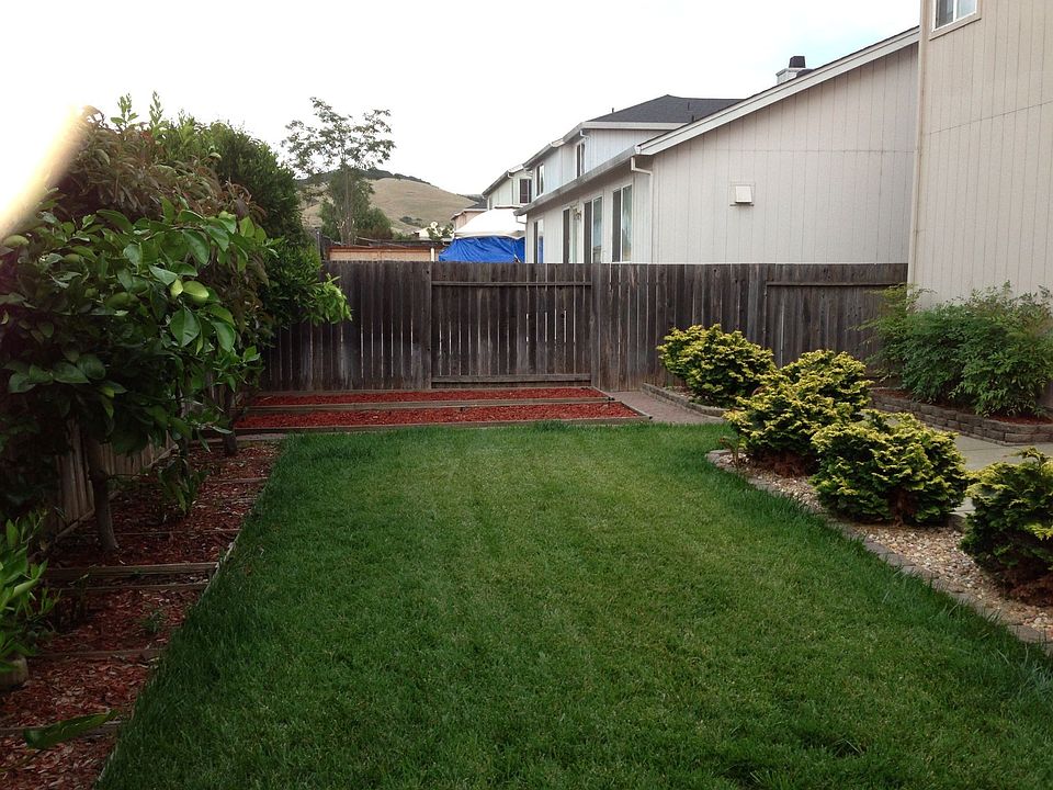 2nd image of 2211 Kawana Springs Rd