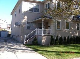 3527 Clearview Expy, Bayside, NY 11361