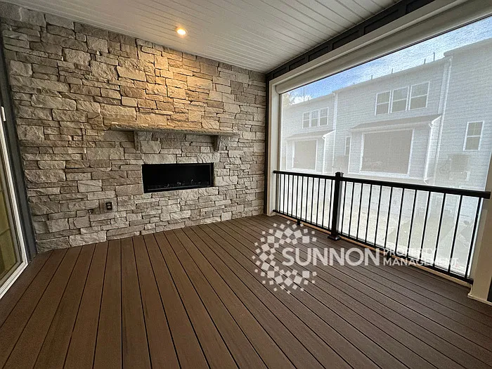 4 bed, 3.5 bath, 2123 sqft, $2,500 — Photo 4