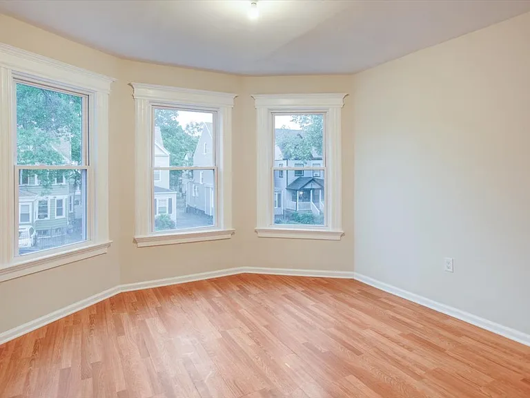 163 Greenwood Ave — Photo 22