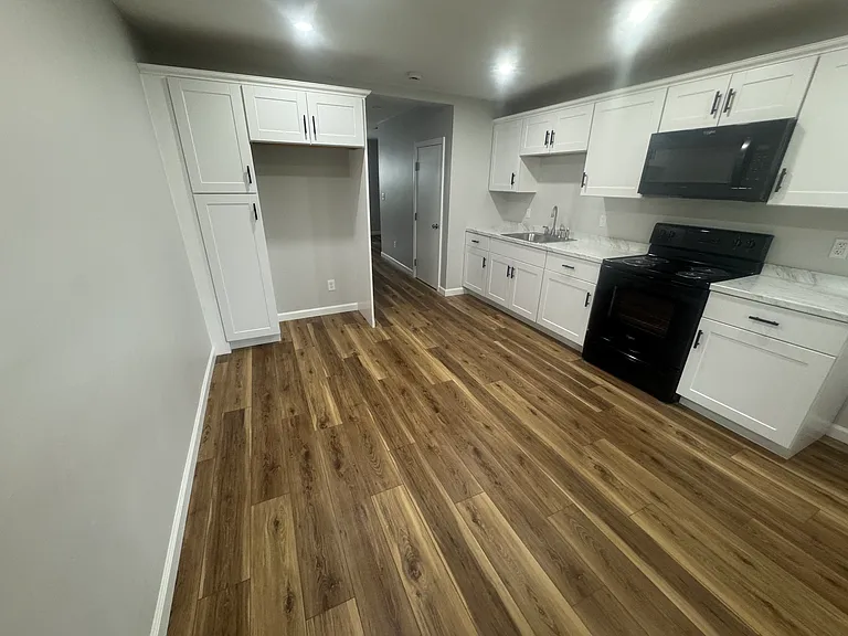 9 Evans St #3 — Photo 2