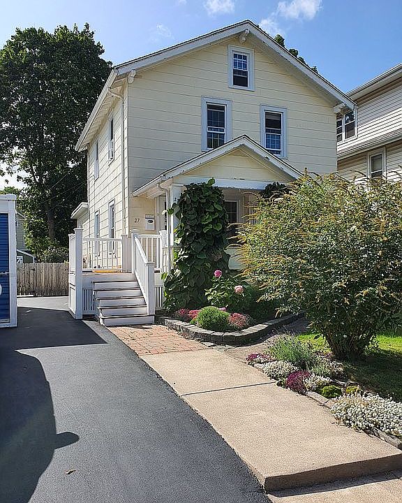 27 Bewley Parkway, Lockport