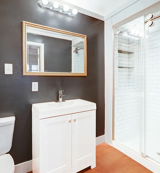 121 E Chestnut St #121B — Photo 12