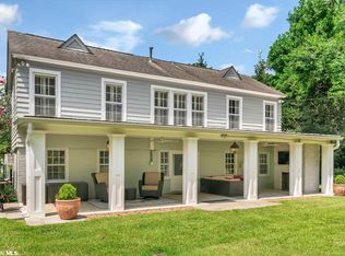 1915 Old Shell Rd, Mobile, AL 36607