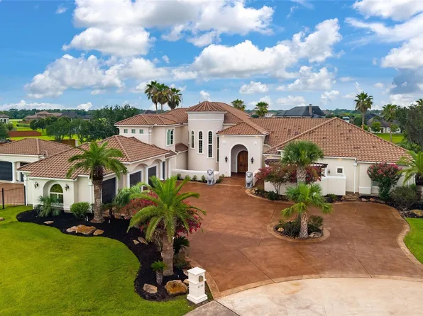 6710 Falcon Point, Dickinson, TX 77539