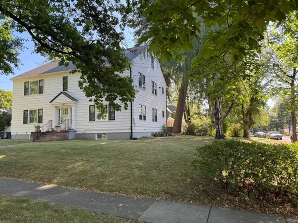 204 N Adams St APT 2, Moscow, ID 83843