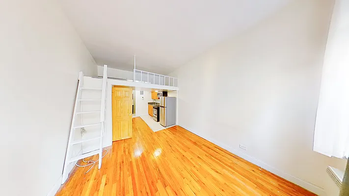 Rented by SAFEGUARD REALTY PARTNERS LLC | media 16