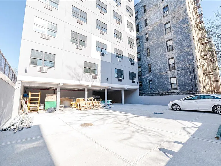 2115 Burr Ave #4D — Photo 10