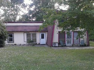 916 Fairfield Rd, Westmoreland, TN 37186