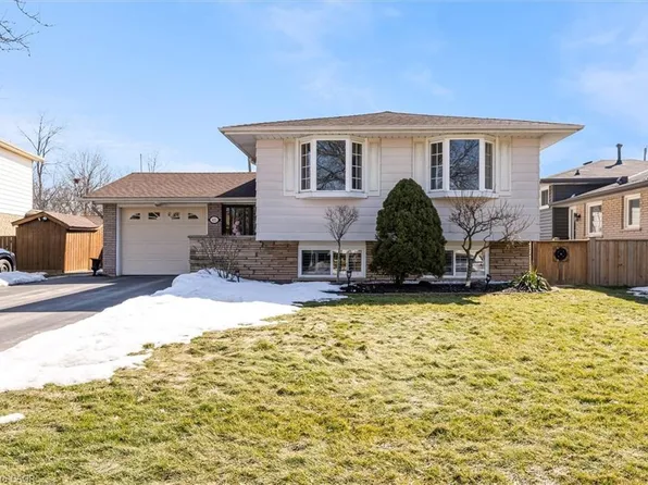 411 Bryant Cres, Burlington, ON L7L 3Z4