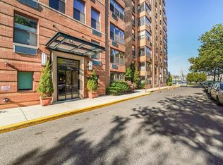 2 Constitution Ct APT 712, Hoboken, NJ 07030