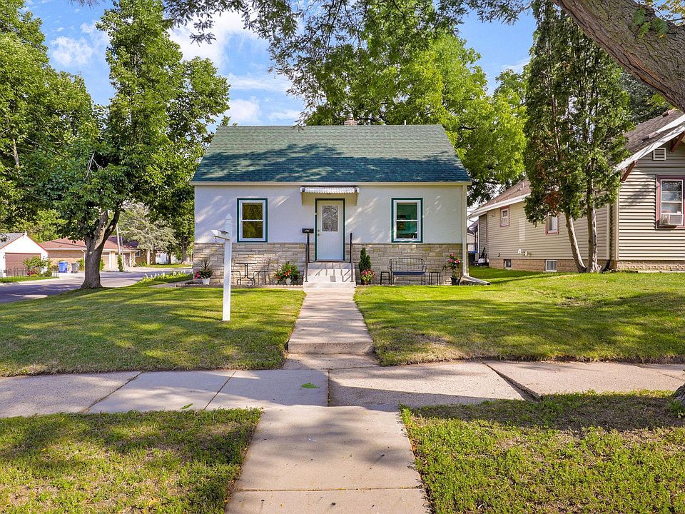 1st image of 1721 Cottage Ave E
