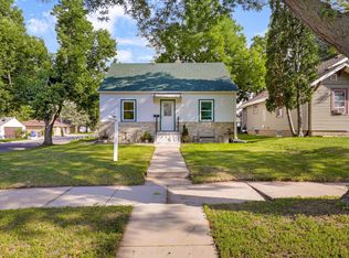1721 Cottage Ave E, Saint Paul, MN 55106