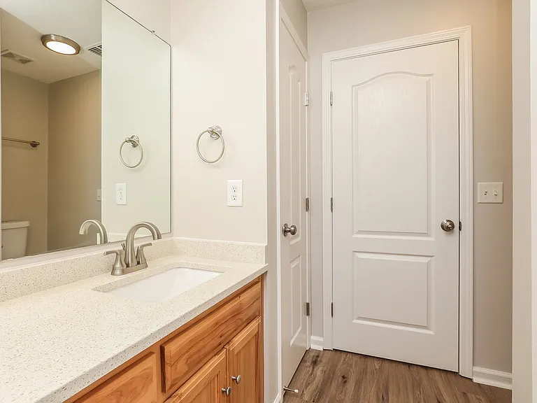 323 Buttonwood Dr — Photo 13