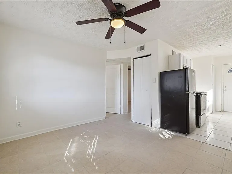 324 Brooks Ave #B — Photo 3