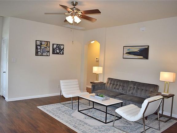 5th image of 416 Capistrano Dr