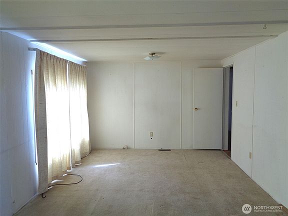 4th image of 50 Cherokee Road