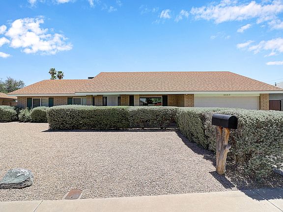 2nd image of 3037 W Desert Cove Ave