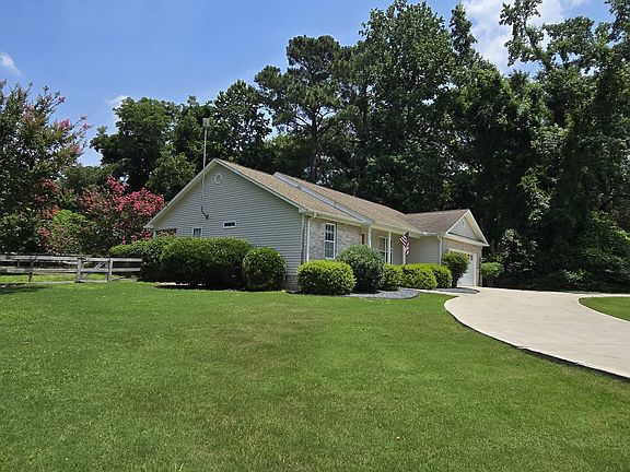 Huge side yard