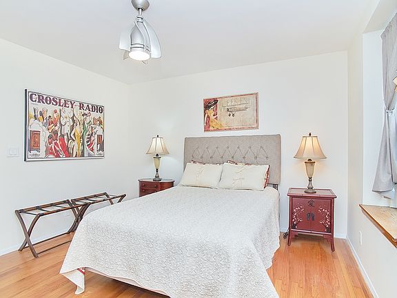 3rd image of 223 E 50th St APT 3A