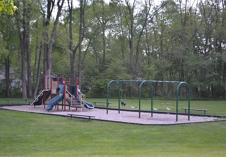 266 Clearbrook Ct — Photo 14