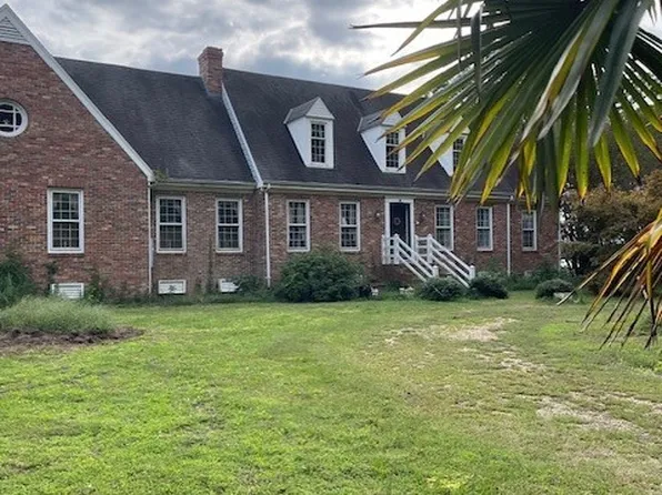 1074 Gum Thicket Rd, Gwynn, VA 23066