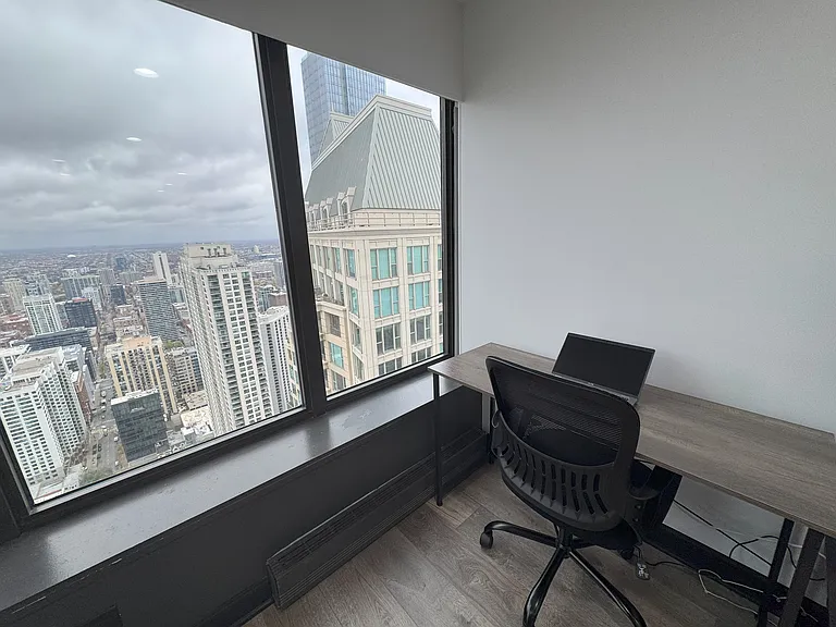 30 E Huron St #5605 — Photo 8