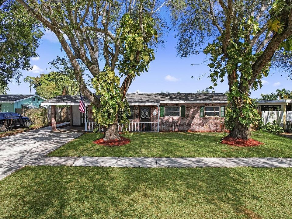 1st image of 2462 Sherwood Forest Blvd