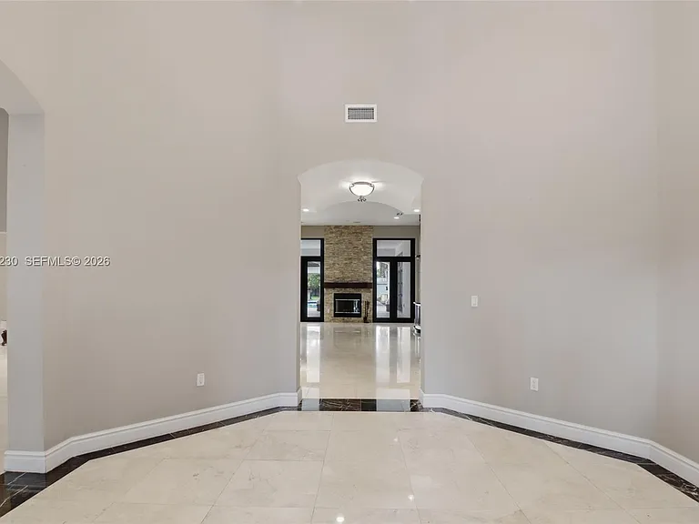6200 SW 97th Ave — Photo 8