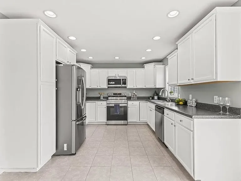 267 Dylan Cir — Photo 33