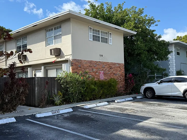 1510 NE 50th Ct #5 — Photo 7