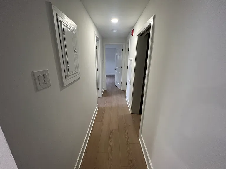 518 W Biddle Street — Photo 8